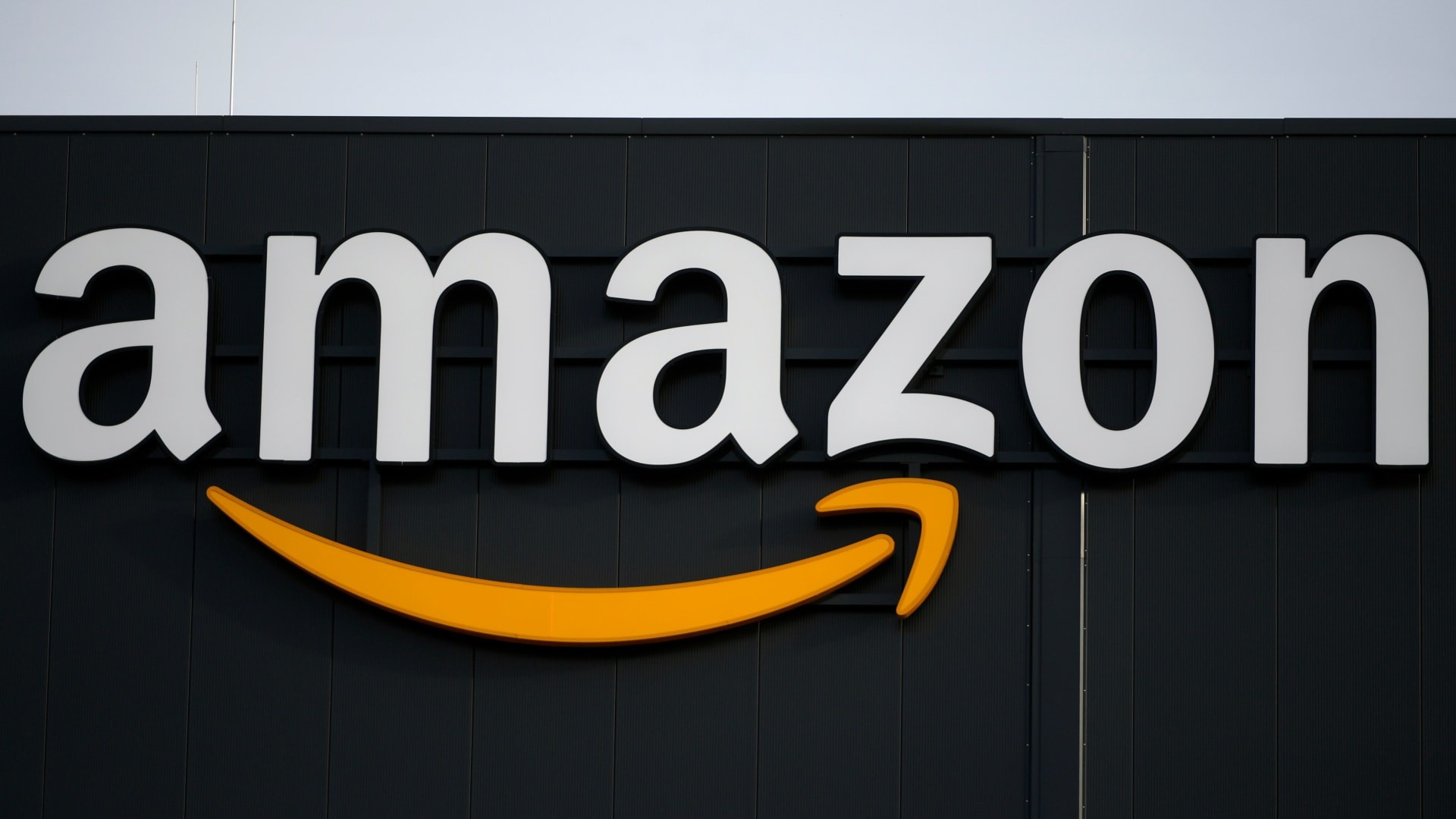 تفاصيل-إيطاليا-تغرم-أمازون-ملي