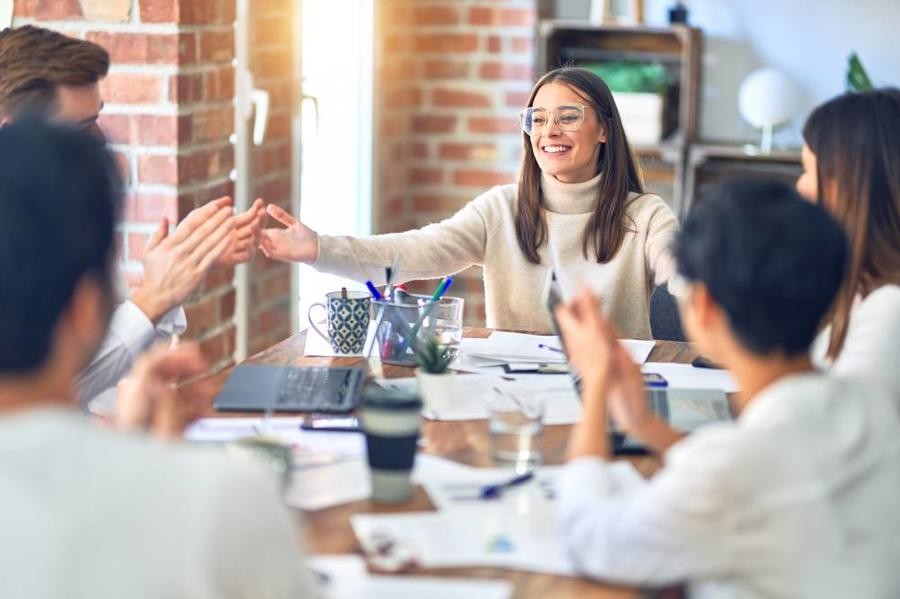 للشباب-الطموحين-كيف-تختار-منصة